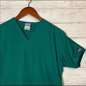 Hunter green scrub top XS